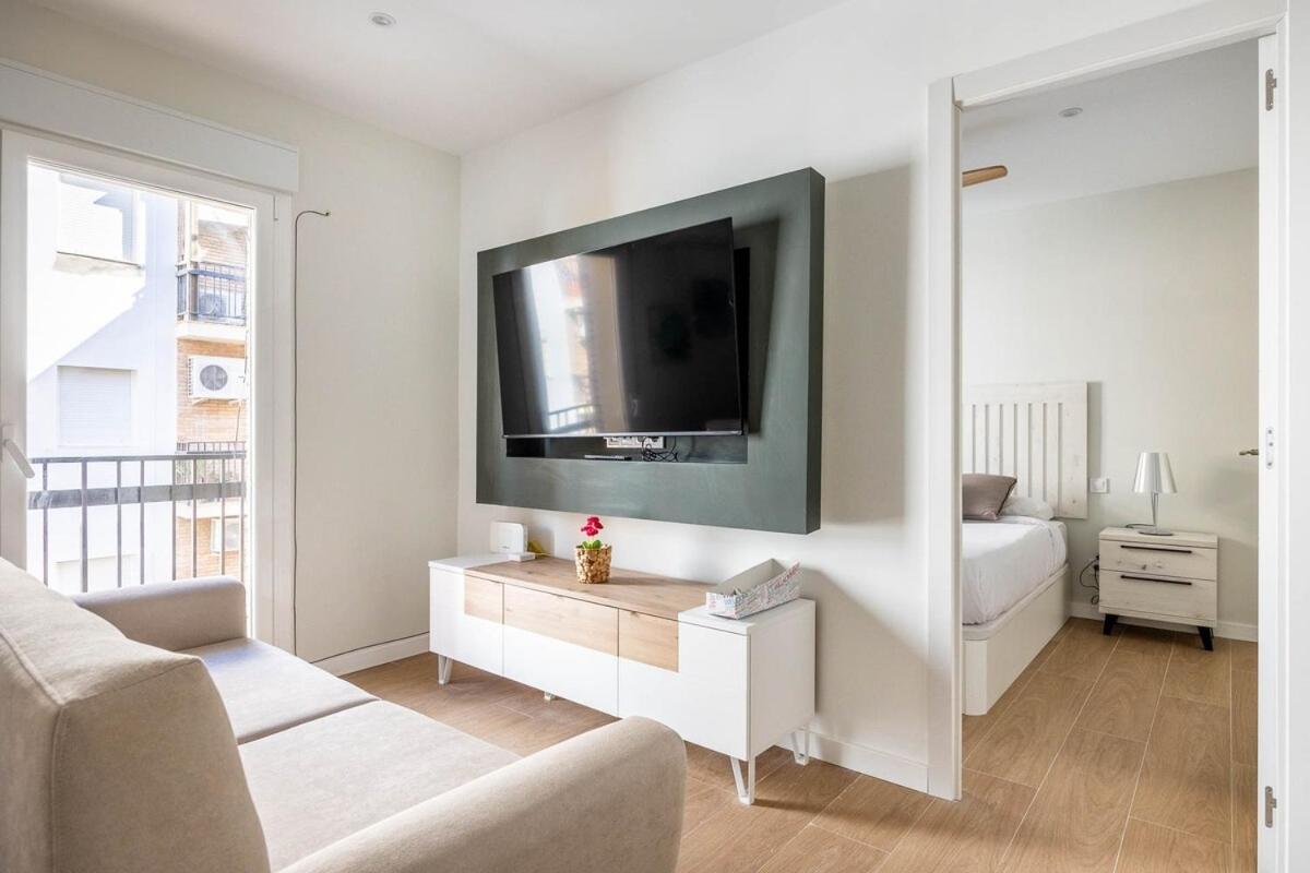 Bright Near Seville's Historic Center Appartement